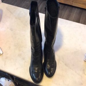 Born crown leather boots